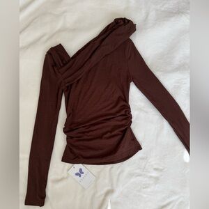 NWT Brown Darong off shoulder long sleeve top women’s medium